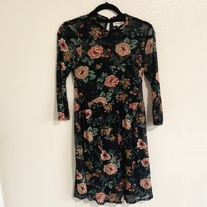 Women’s dress